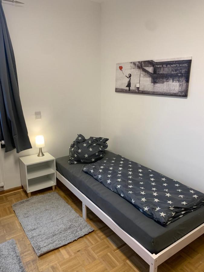 Mainpark Apartment 4 Schlafzimmer Bis Zu 10 Personen Direkt Ueber Aschaffapartment Bei Aschaffenburg Mainaschaff Extérieur photo