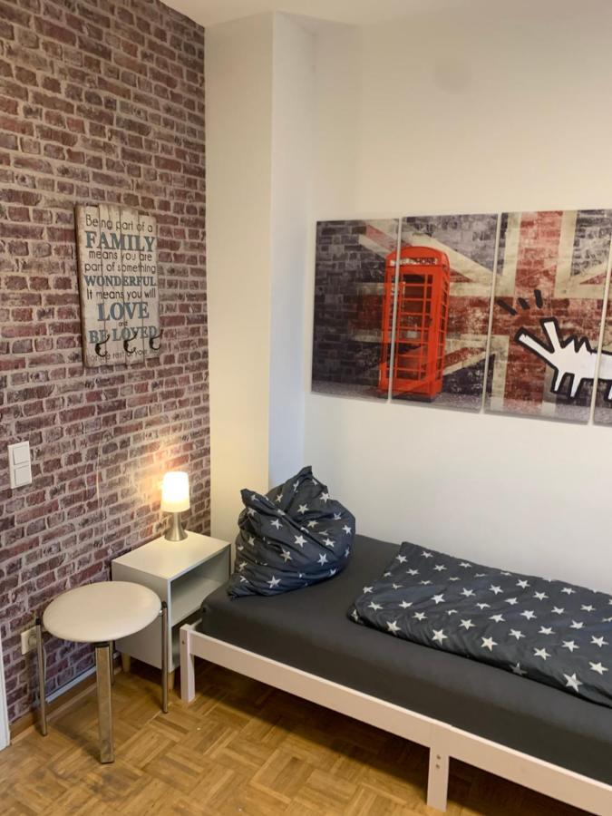 Mainpark Apartment 4 Schlafzimmer Bis Zu 10 Personen Direkt Ueber Aschaffapartment Bei Aschaffenburg Mainaschaff Extérieur photo