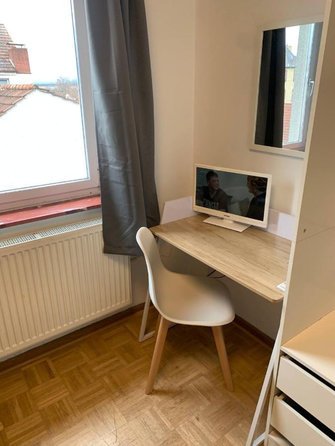 Mainpark Apartment 4 Schlafzimmer Bis Zu 10 Personen Direkt Ueber Aschaffapartment Bei Aschaffenburg Mainaschaff Extérieur photo