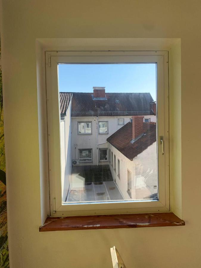 Mainpark Apartment 4 Schlafzimmer Bis Zu 10 Personen Direkt Ueber Aschaffapartment Bei Aschaffenburg Mainaschaff Extérieur photo