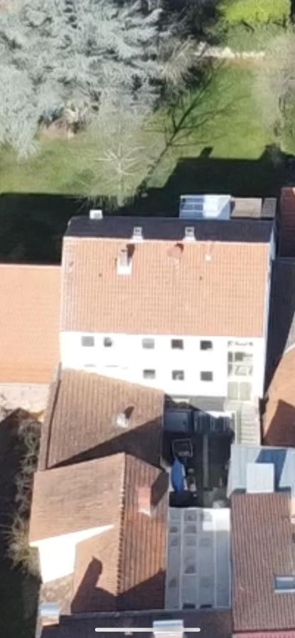 Mainpark Apartment 4 Schlafzimmer Bis Zu 10 Personen Direkt Ueber Aschaffapartment Bei Aschaffenburg Mainaschaff Extérieur photo